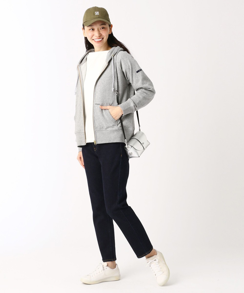 シーズンレス ワンポイントロゴ入りパーカー パーカ ニコル公式通販サイト Nicole Online Shop シーズンレス ワンポイントロゴ入りパーカー パーカ ニコル公式通販サイト Nicole Online Shop