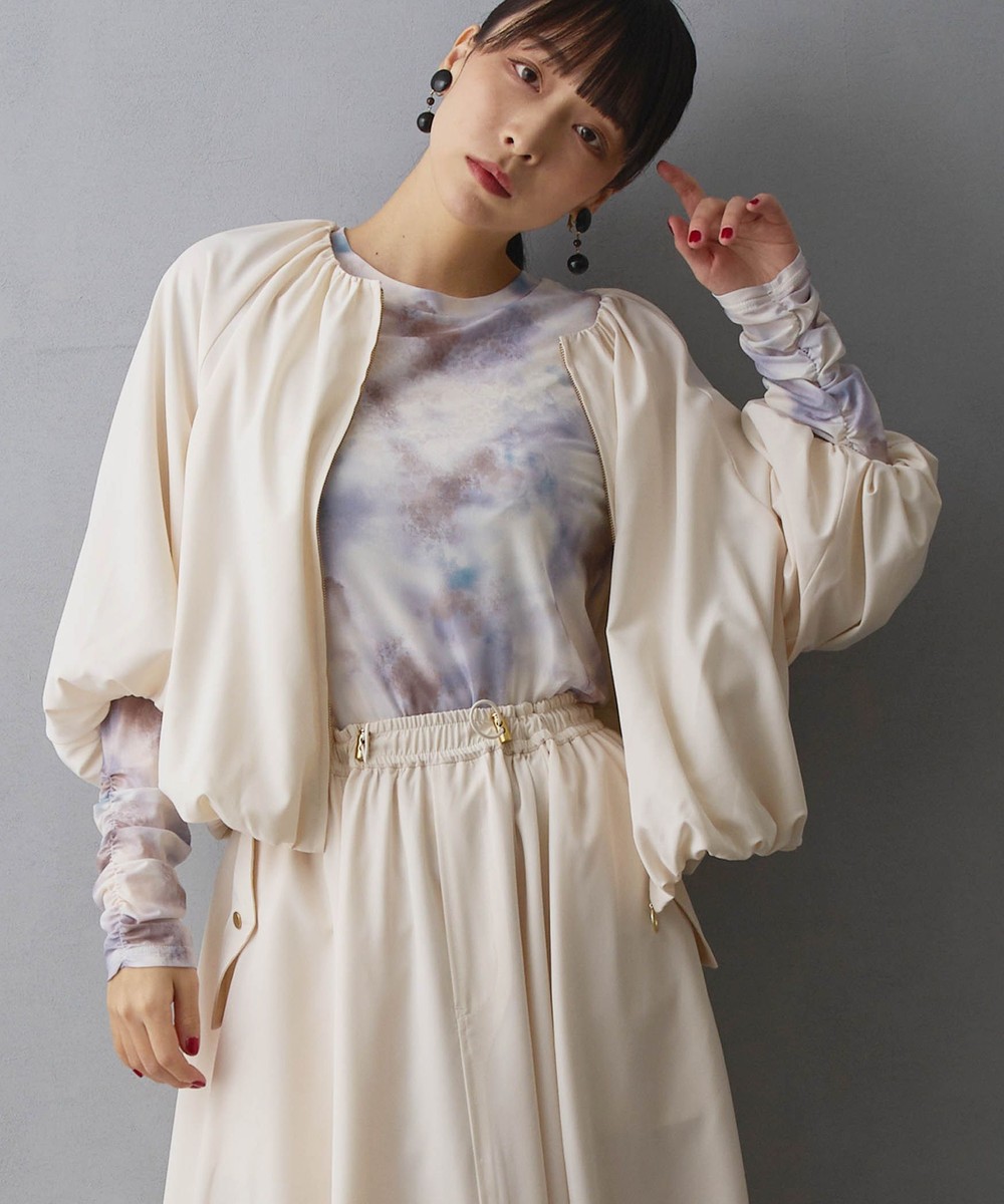 28オフホワイト