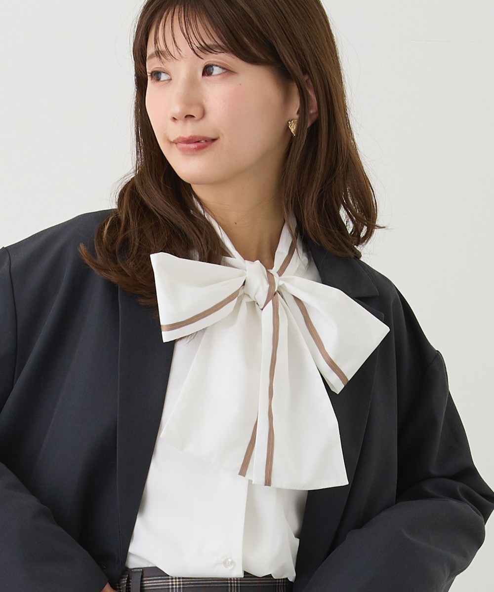 28オフホワイト