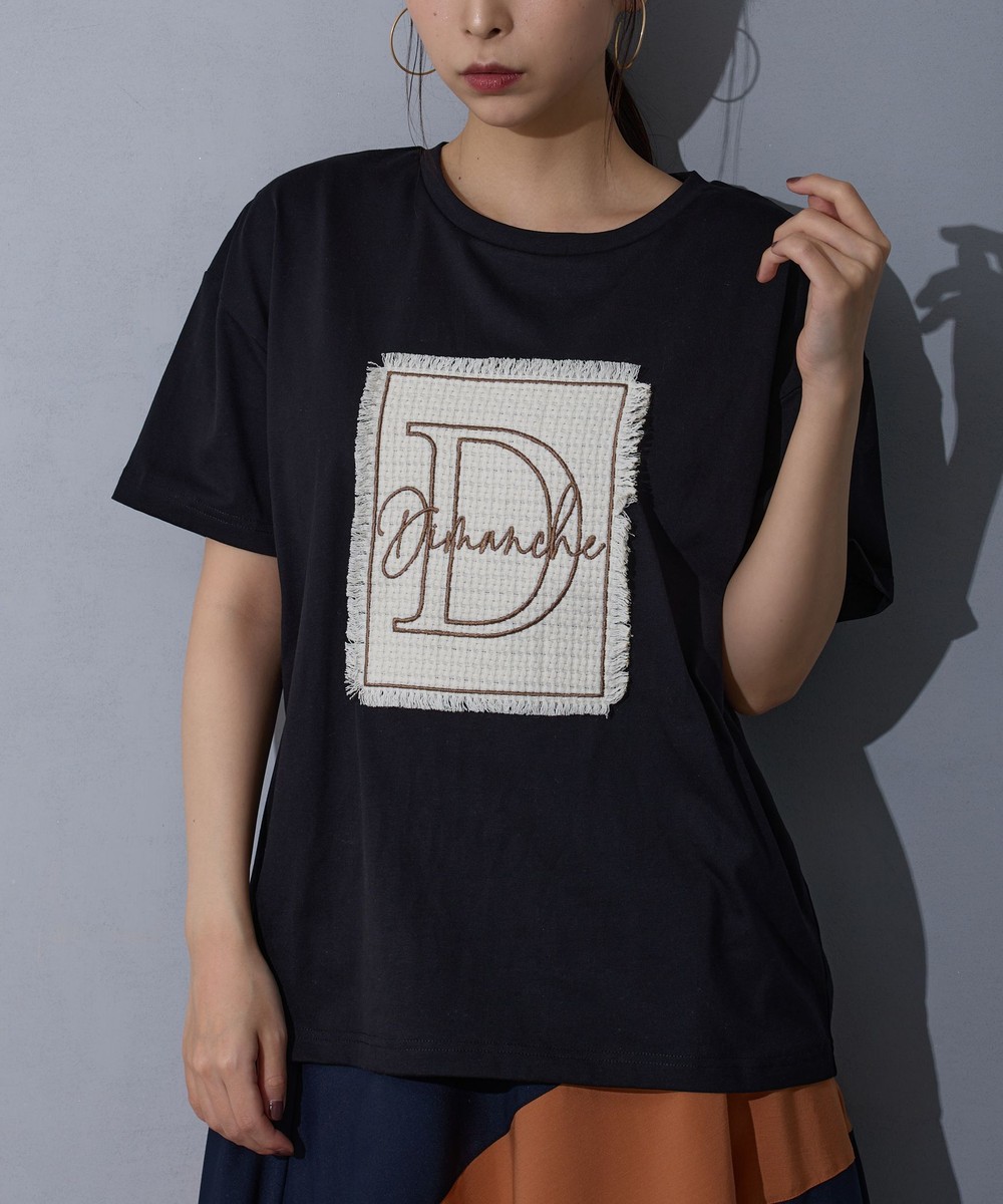 刺繍デザインTシャツ