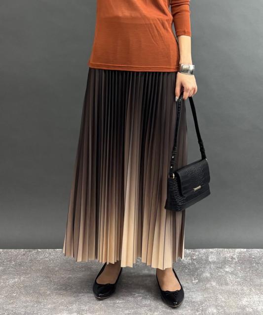 グラデーションプリーツスカート