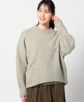 ショートクルーネックニット