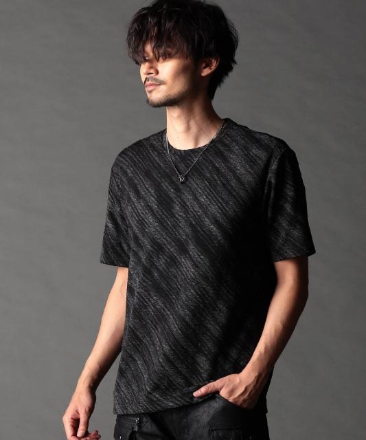 ゼブラ柄スプレー風ぼかしプリントTシャツ