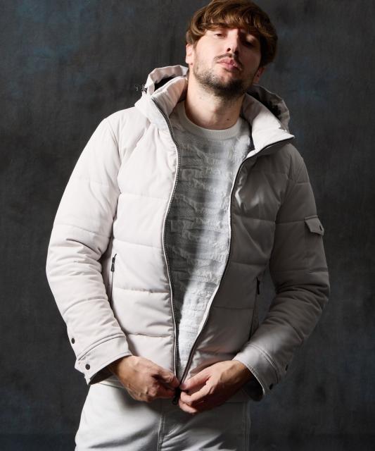 フードプリント中綿ブルゾン