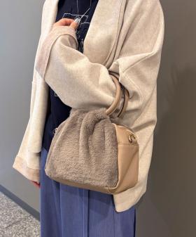 フェイクファーボストンバッグ